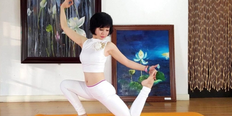 10 Ngày Giảm cân ngay tại nhà bằng Yoga